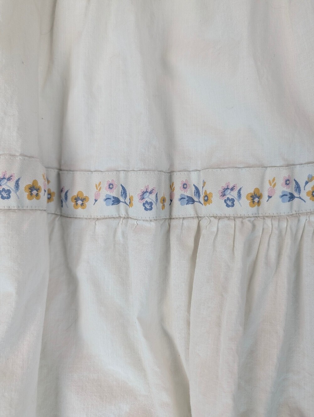 Rachel Zoe White Smocked Puff Sleeve Cottage Midi Dress Floral Embroidery 14 - Picture 7 of 9